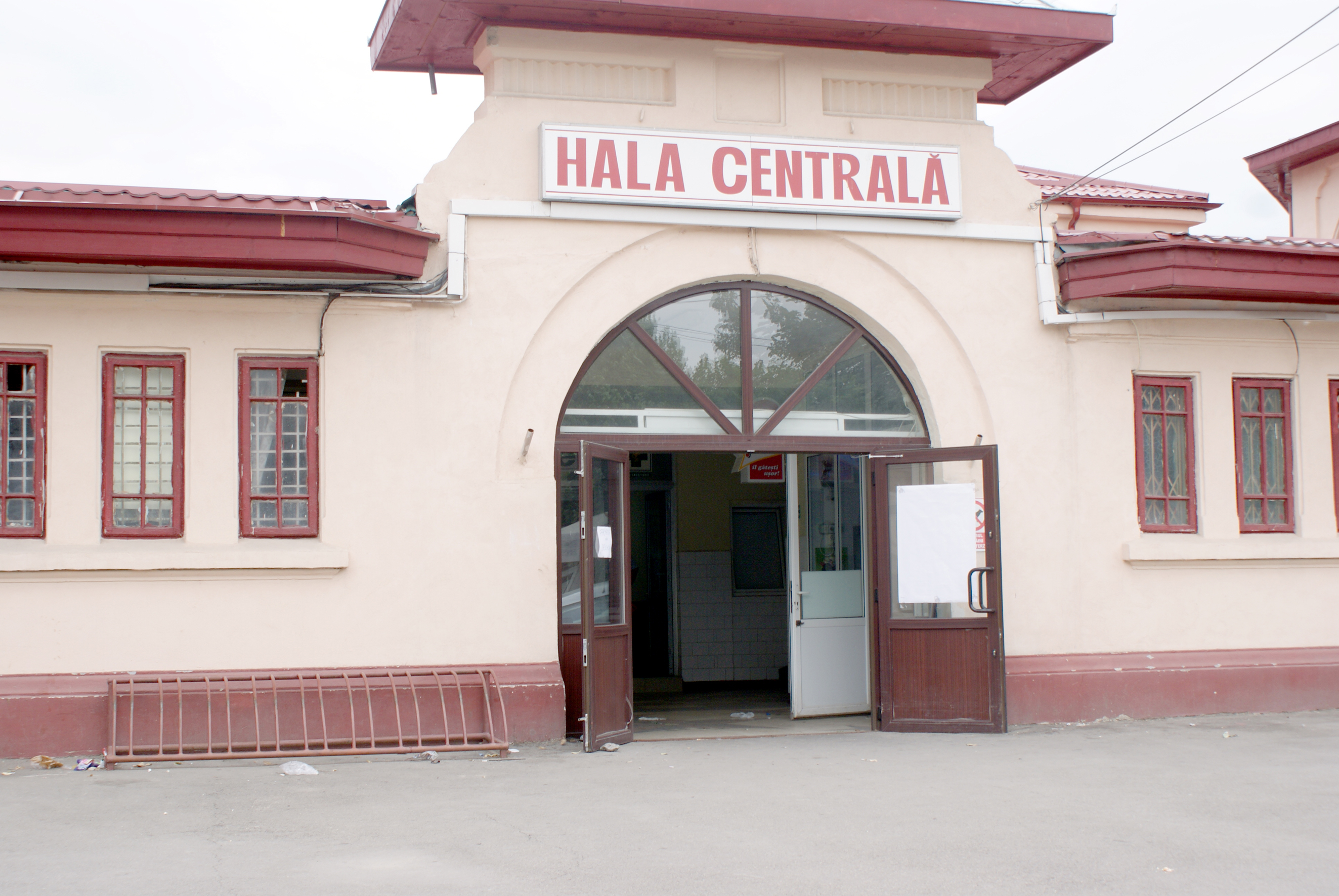 Deputatii au votat PENTRU redeschiderea pietelor aflate in spatii